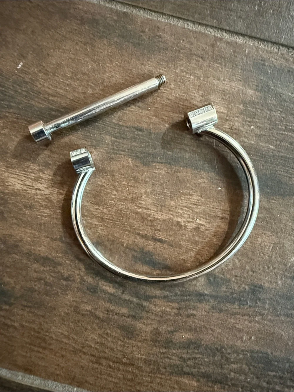 Stainless steel unisex bar bracelet